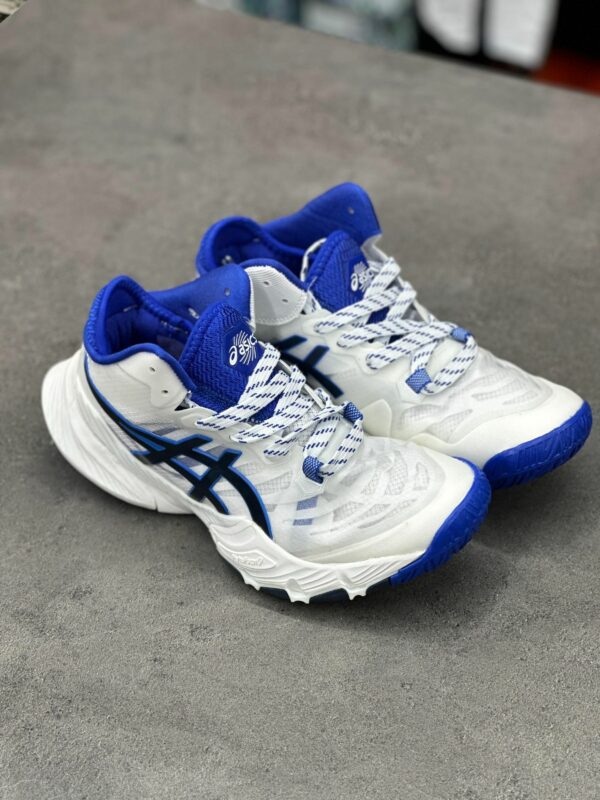 کفش والیبال اسیکس متالایز سفید و آبی Asics Sky Metalize white blue