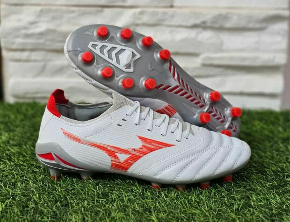 کفش فوتبال میزانو مورلیا زبانه کش Mizuno Morelia Neo 3