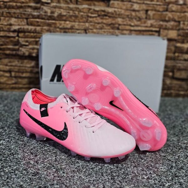 کفش فوتبال نایک تمپو لجند 10 Nike Tiempo Legend صورتی