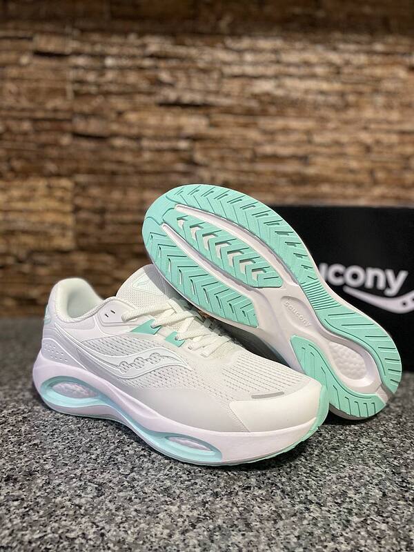 کفش (کتونی) مردانه ساکونی Saucony Triumph 19 سفید آبی